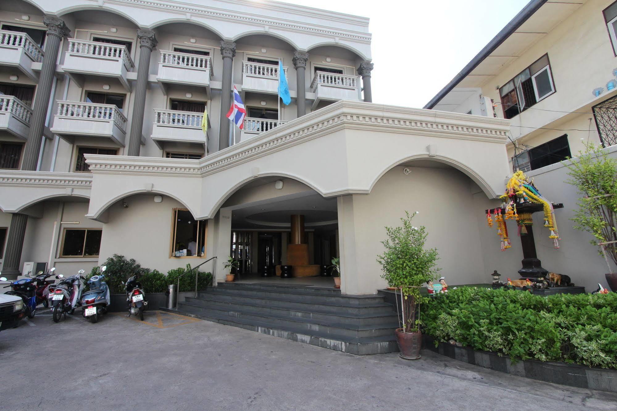 فندق باتايافي  هاني لودج المظهر الخارجي الصورة